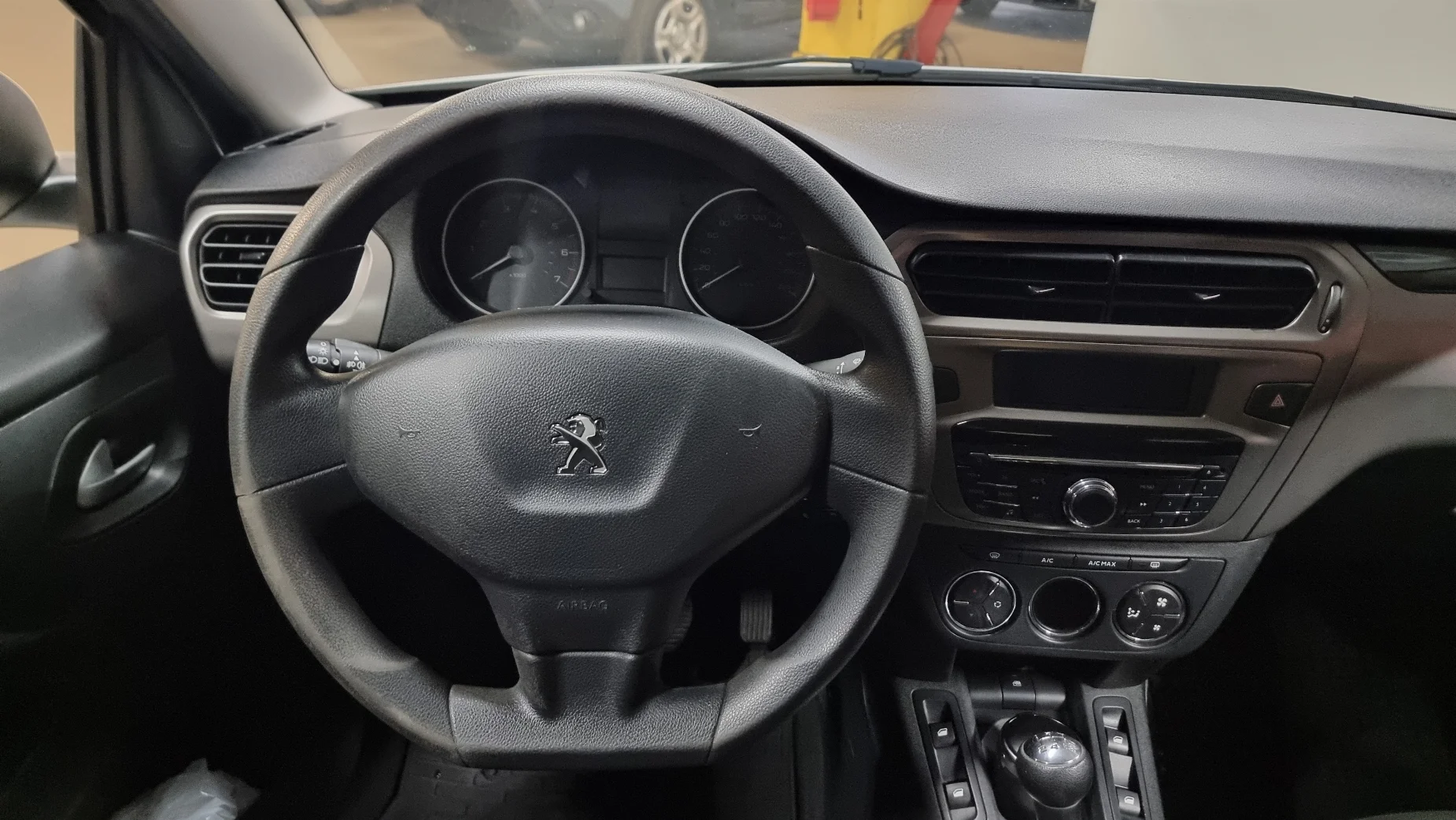 Peugeot 301 photo